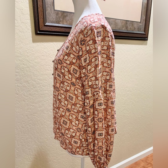 ☘️ Mossimo Supply Co blouse size M - Picture 2 of 4